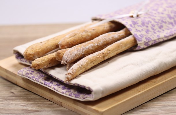 8 Cereali Grissini Stirati