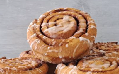 Cometa Cinnamon Rolls